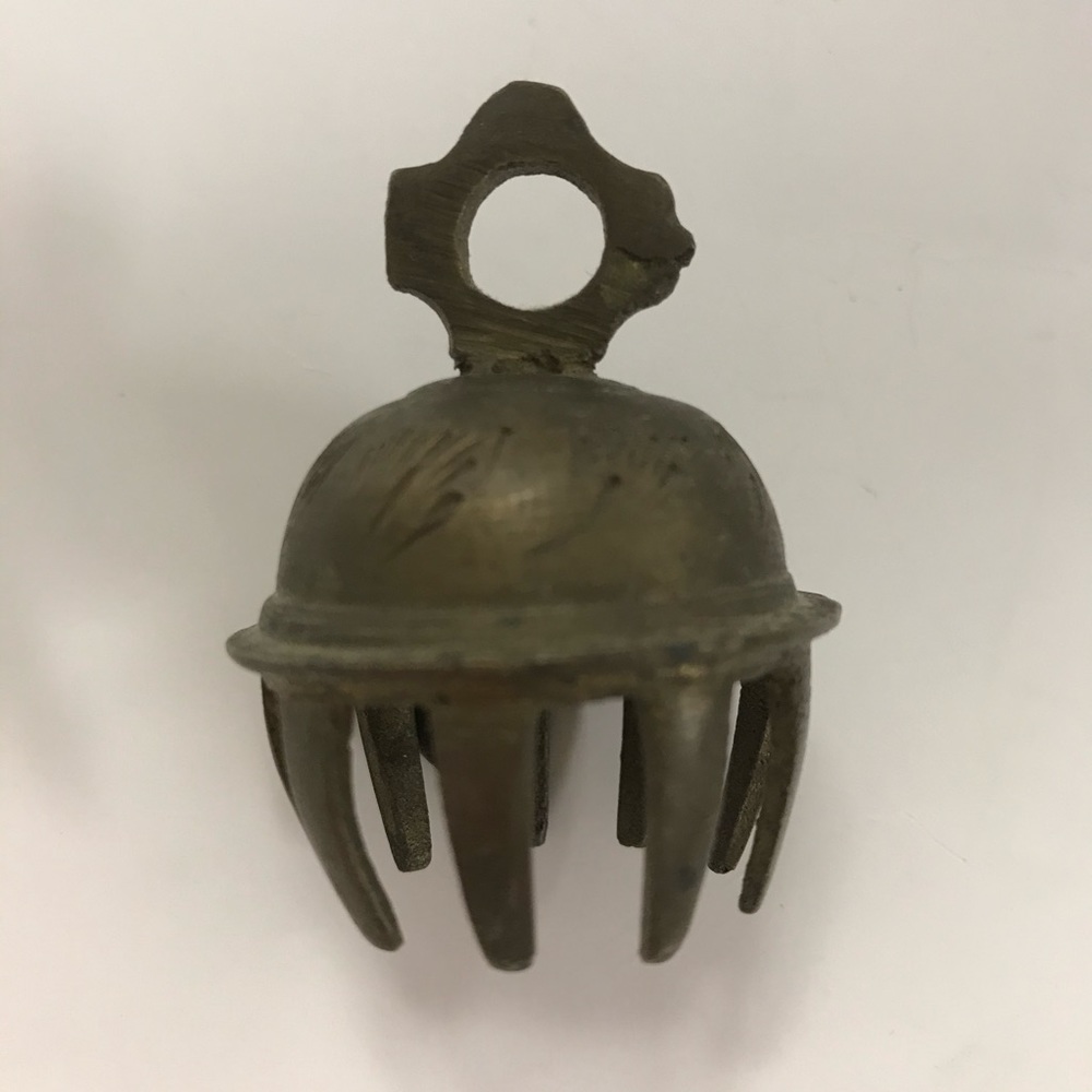 ETCHED CLAW BELL
